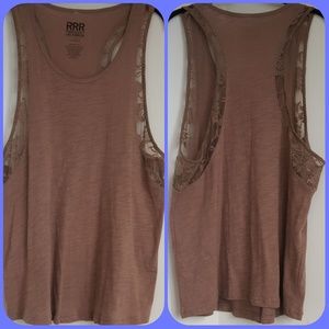 RRR🐂lace edged tan tank top🐂EUC🐂sz L